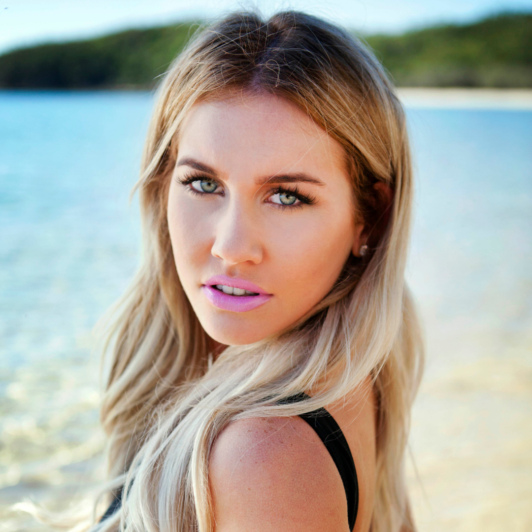Leesa Barr Cosmetic Chemist, Queensland, Australia. Specialising in clean beauty, sustainable, vegan makeup and cosmetics supply and manufacturing. In stock now. “makes me love my face.”